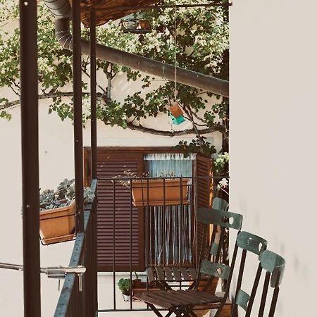 Casa Lobe - Charming Apartment In Village Centre La Morra Exterior photo